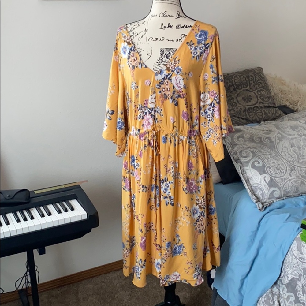 TORRID Yellow Flower Summer Dress🌼💛